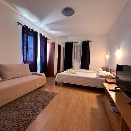 Apartment Lucija Zara Esterno foto