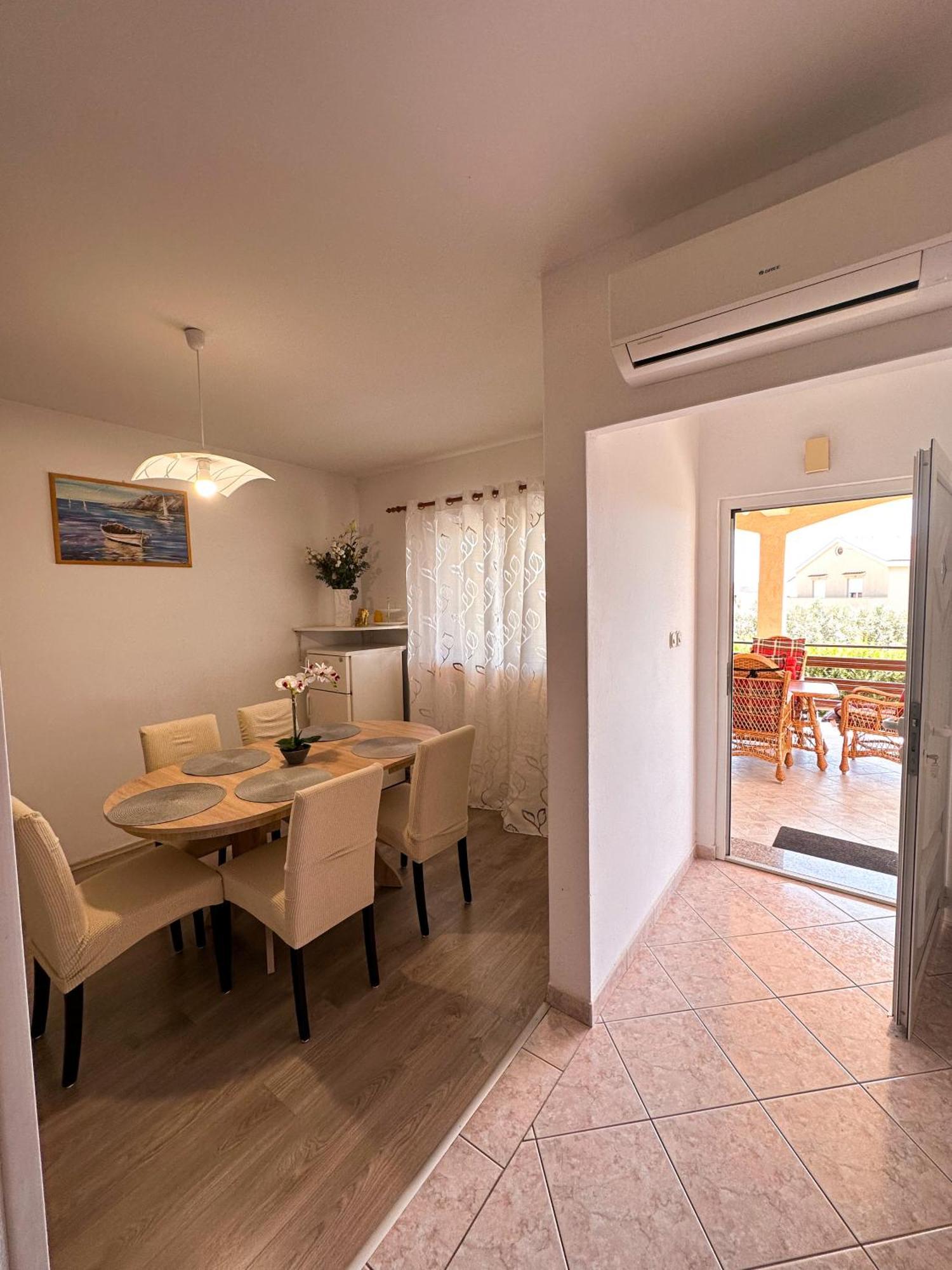 Apartment Lucija Zara Esterno foto